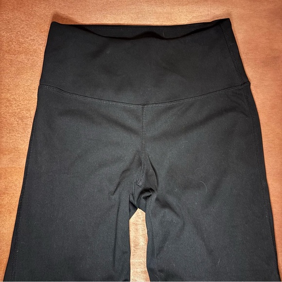 Danskin Classic Black straight leg Leggings - Picture 2 of 7